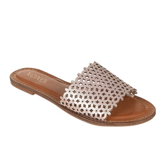 XOXO Shoes - NWT XOXO Rachard Perforated
Sliders Gold Size 8